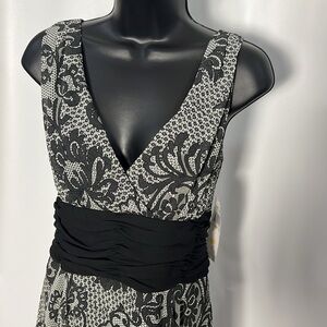 London Times Black and White V-Neck Sundress